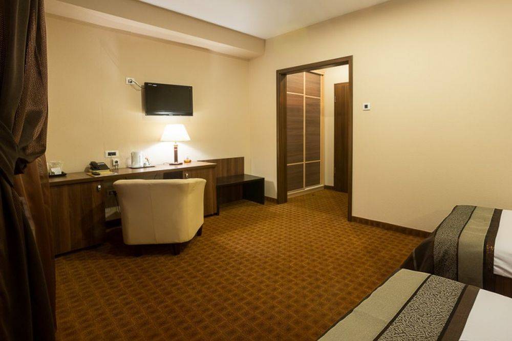 Cazare 2023 Bucuresti Hotel Inter Business****