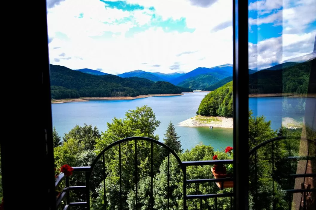 Revelion 2026 Lacul Vidraru Cabana Valea Cu Pesti