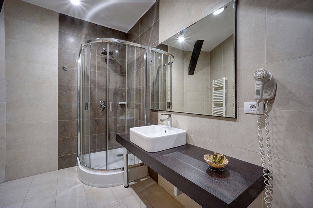 Cazare 2023 Brasov Hotel Ave Lux***