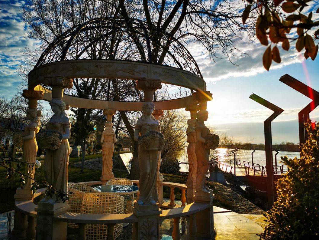 Craciun 2022 in Delta Dunarii Crisan Lebada Luxury Resort SPA