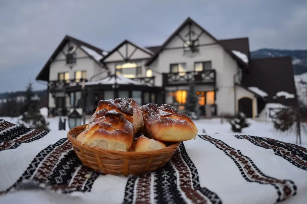 Revelion 2025 Bucovina Vama Pensiunea La Bucovineanca