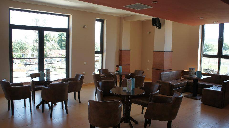 Sarbatori de Pasti 2025 Complex President Corp Aqua President****