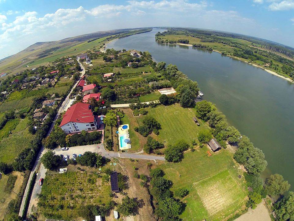 Sarbatori de Pasti 2025 Delta Dunarii Baltenii de Sus RESORT WELS