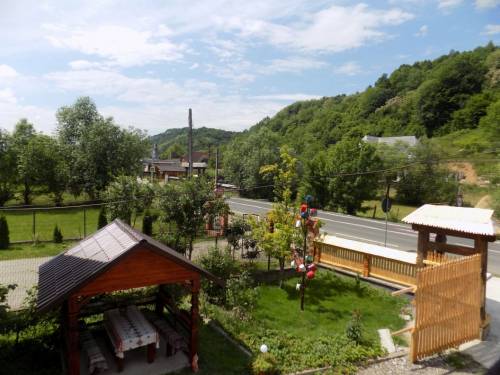 Vacanta Maramures 2023 Vadu Izei Pensiunea Ioana Lavita