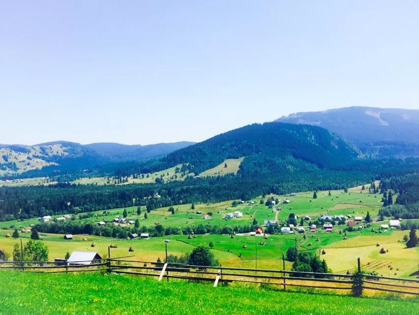 Sarbatori de Pasti in Bucovina 2023 Poiana Negrii Pensiunea La Bella Vista****