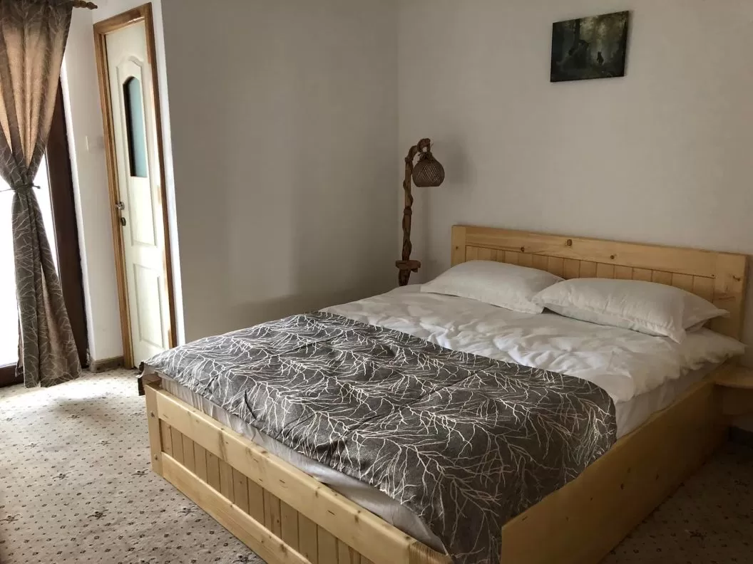 Sarbatori de Pasti 2026 in mijlocul naturii Fundata Sirnea Domeniul Valea Lupilor