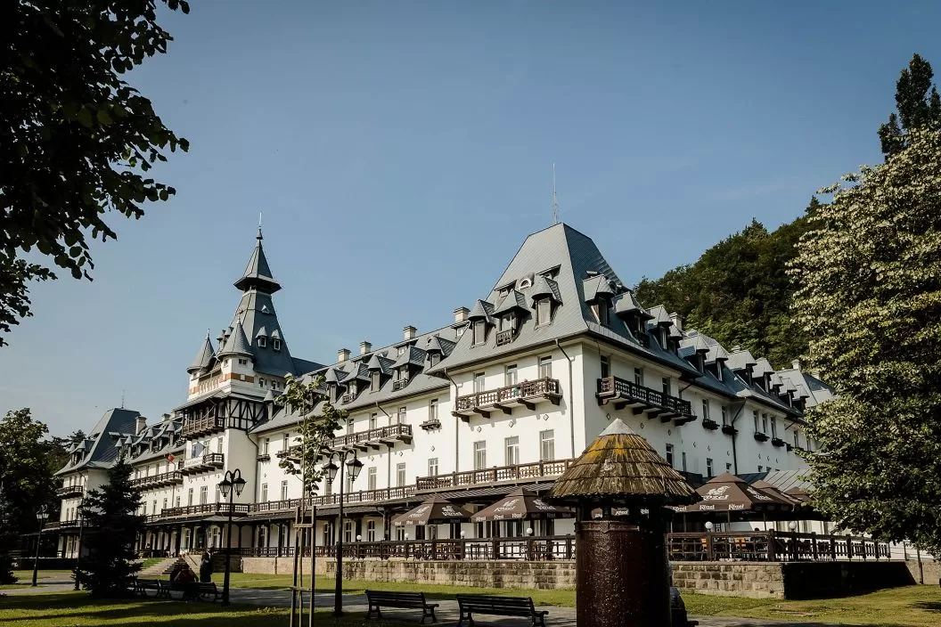 Oferta Speciala Odihna si Relaxare Munte 2025 Calimanesti Hotel Central