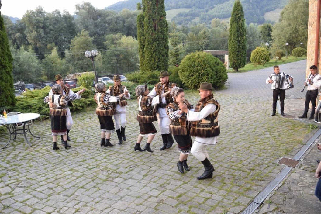 Sarbatori de Craciun 2022 Bucovina Vama Complex Turistic Lidana